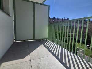 20260407_141943_resized